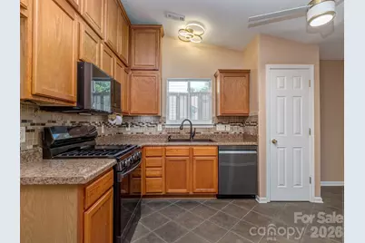 13050 Planters Row Drive, Charlotte, NC 28278 - Photo 10