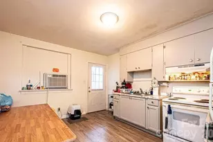 283 15th St SE, Hickory, NC 28602 - Photo 4