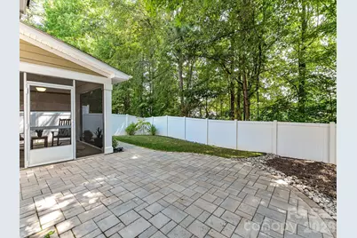 18814 Coachmans Trace, Cornelius, NC 28031 - Photo 32