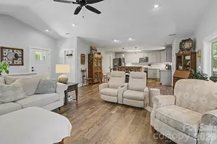 34 Aster Rdg Dr, Waynesville, NC 28786 - Photo 10