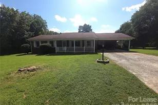 192 Sigmon Rd, Statesville, NC 28677 - Photo 2