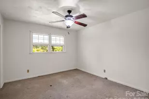 926 Toxaway Ct, Hendersonville, NC 28791 - Photo 8
