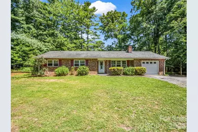 926 Toxaway Court, Hendersonville, NC 28791 - Photo 2