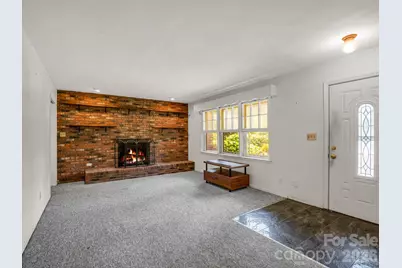926 Toxaway Court, Hendersonville, NC 28791 - Photo 4