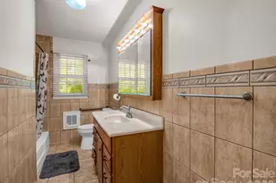 926 Toxaway Ct, Hendersonville, NC 28791 - Photo 10