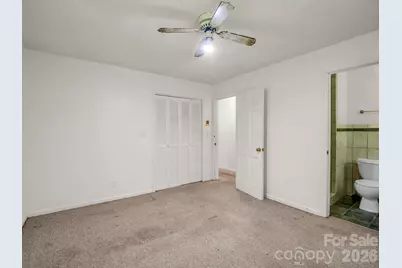926 Toxaway Court, Hendersonville, NC 28791 - Photo 16