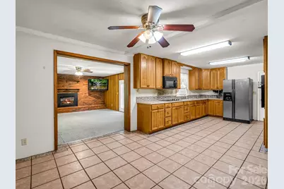 926 Toxaway Court, Hendersonville, NC 28791 - Photo 6