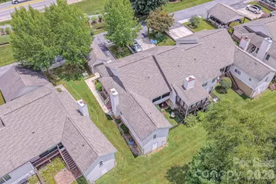39 N Creekside Court, Hendersonville, NC 28791 - Photo 10