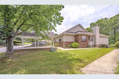 39 N Creekside Court, Hendersonville, NC 28791 - Photo 6