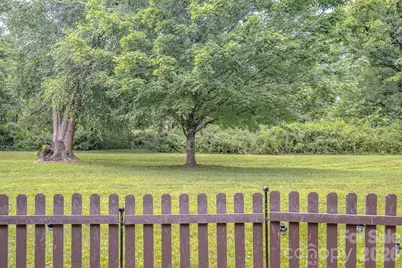 39 N Creekside Court, Hendersonville, NC 28791 - Photo 8