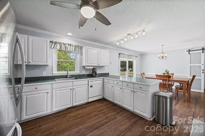 5240 Spring Glen, York, SC 29745 - Photo 10