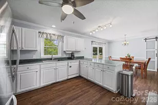 5240 Spring Glen, York, SC 29745 - Photo 10