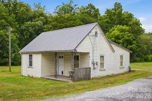 43 N Highland Ave, Granite Falls, NC 28630 - Photo 4