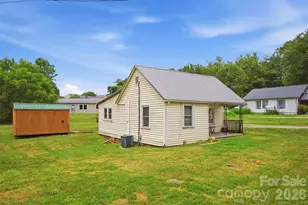 43 N Highland Ave, Granite Falls, NC 28630 - Photo 2