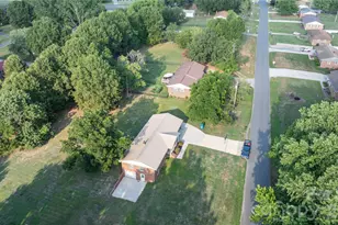 2209 Woodhurst Ln, Albemarle, NC 28001 - Photo 8