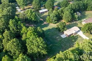 2209 Woodhurst Ln, Albemarle, NC 28001 - Photo 6