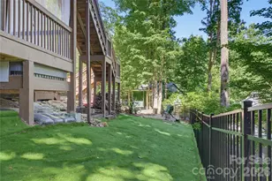 325 Hedgewood Dr, Tuckasegee, NC 28783 - Photo 38