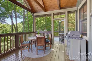 325 Hedgewood Dr, Tuckasegee, NC 28783 - Photo 24