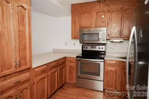 100 Willow Run Dr, Gastonia, NC 28056 - Photo 6