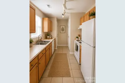 4604 Palm Breeze Lane, Charlotte, NC 28208 - Photo 2