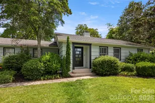 1212 Oakland St, Hendersonville, NC 28792 - Photo 2