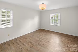 1212 Oakland St, Hendersonville, NC 28792 - Photo 14