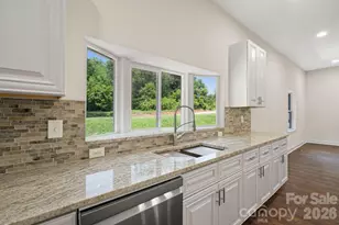 1820 N Hewitt Ave, Newton, NC 28658 - Photo 6