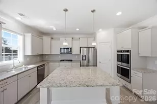 1410 Emma Ln, Lake Wylie, SC 29710 - Photo 8