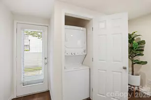 721 N Poplar St, Charlotte, NC 28202 - Photo 12