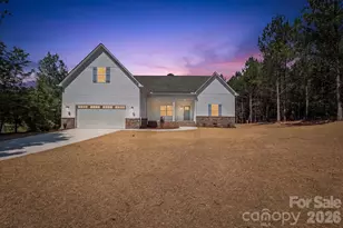 214 Lockhard Cir, Troutman, NC 28166 - Photo 2