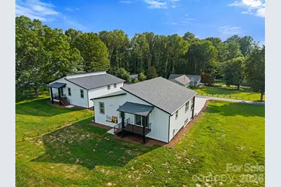 27 Klimovych Road, Hendersonville, NC 28792 - Photo 4