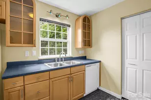130 High Rock Acres Dr, Black Mountain, NC 28711 - Photo 20