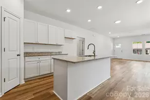 223 W 11th St, Salisbury, NC 28144 - Photo 10