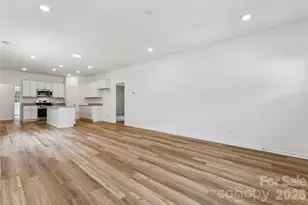 223 W 11th St, Salisbury, NC 28144 - Photo 6