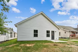223 W 11th St, Salisbury, NC 28144 - Photo 16