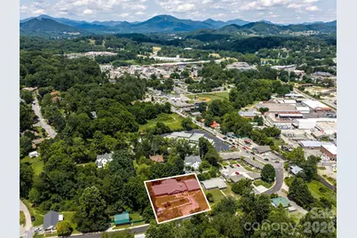84 Chestnut Park Drive, Waynesville, NC 28786 - Photo 2