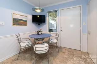 301 Crowfields Ln, Asheville, NC 28803 - Photo 8