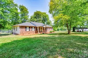 5573 Lennox Dr, Kings Mountain, NC 28086 - Photo 2