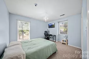 112 Wedgewood Dr, Morganton, NC 28655 - Photo 8