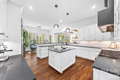 9414 Heydon Hall Circle, Charlotte, NC 28210 - Photo 8