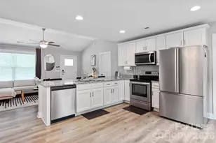 2675 Elmin St, Charlotte, NC 28208 - Photo 8