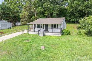2639 Springbrook Cir, Gastonia, NC 28052 - Photo 6