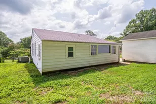 2639 Springbrook Cir, Gastonia, NC 28052 - Photo 46