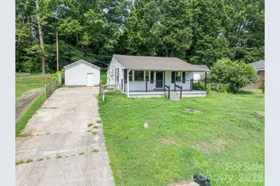 2639 Springbrook Circle, Gastonia, NC 28052 - Photo 4