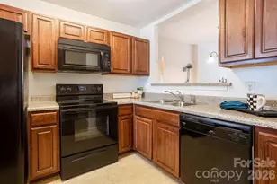 31 Amersham Ln, Fletcher, NC 28732 - Photo 6