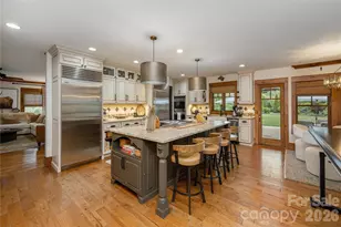 345 Prospect Dr, Burnsville, NC 28714 - Photo 10