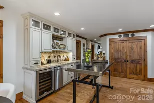 345 Prospect Dr, Burnsville, NC 28714 - Photo 14