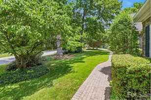1005 Windsor Dr, Asheville, NC 28803 - Photo 4