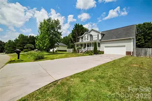 3552 Navajo Dr, Maiden, NC 28650 - Photo 2