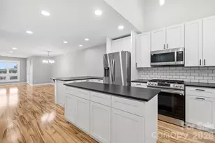 14612 Waterside Dr, Charlotte, NC 28278 - Photo 16